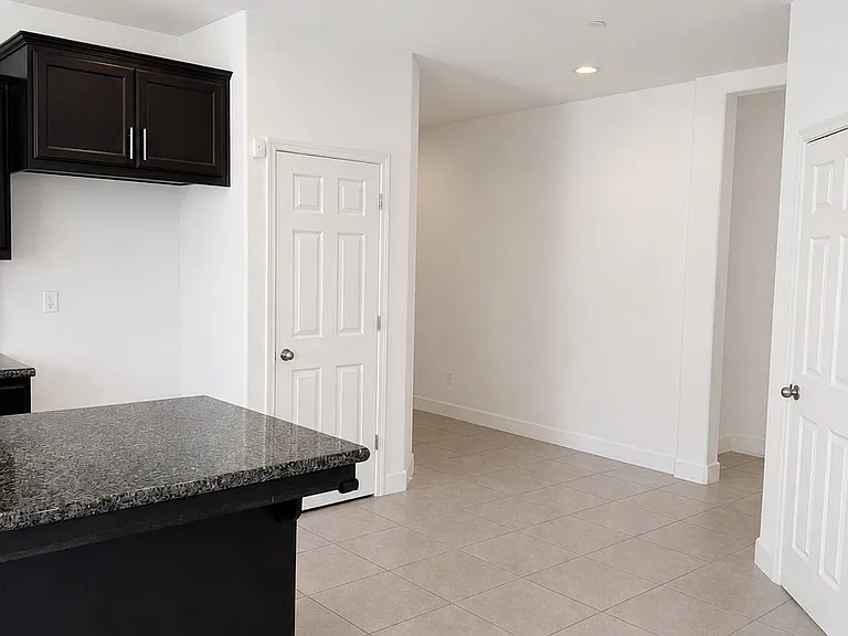 1908 E Monte Vista Ave — Photo 19