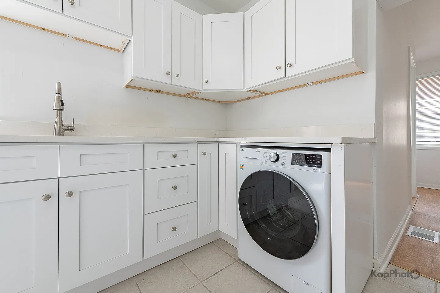 2 bed, 650 sqft, $1,600 — Photo 3