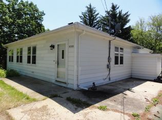 W1365 Hollywood Rd, Genoa City, WI 53128