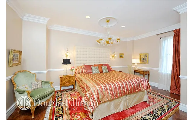 Rented by Douglas Elliman | media 35