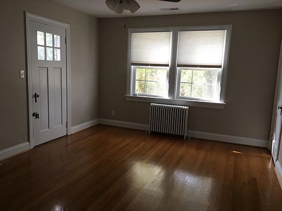 3rd image of 4418 Augusta Ave #B