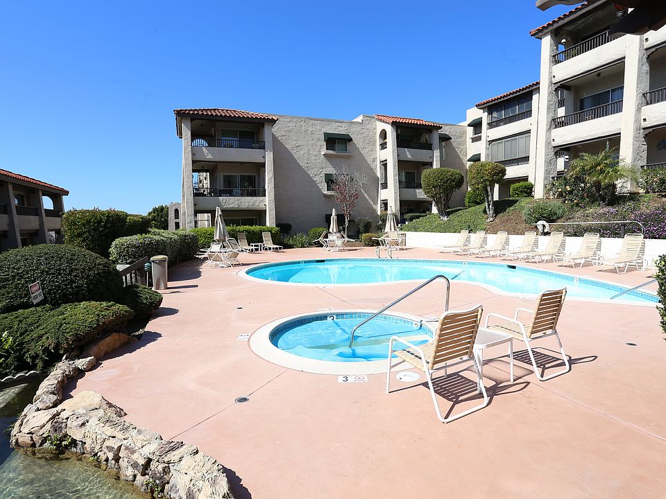 1st image of 2540 Clairemont Dr Unit 303