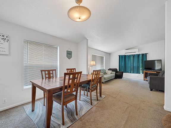 5th image of 1041 NE 14th Ave