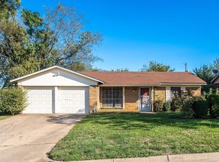 1705 Ellington Dr, Fort Worth, TX 76112