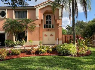 11352 Roundelay Rd, Cooper City, FL 33026