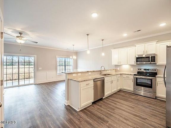 5th image of 3401 Richter Way #A
