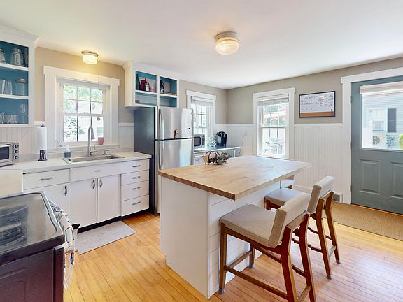 4th image of 24 Pierce Street