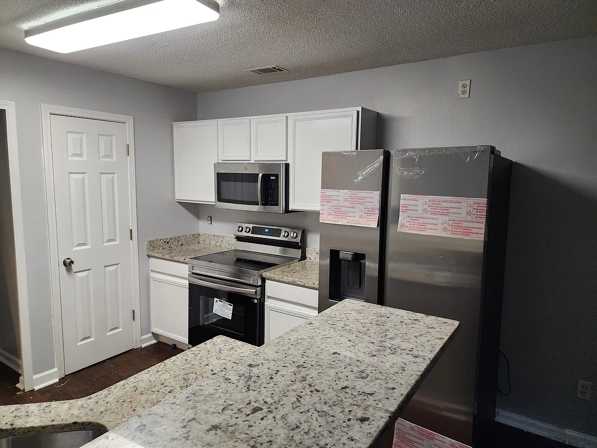Building Photo - 2378 Charleston Pointe