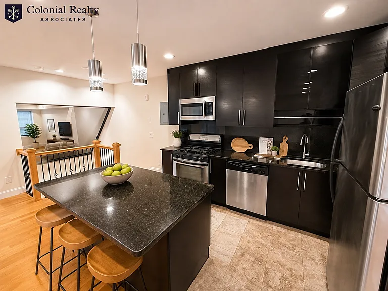 1616 Beacon St #4 — Photo 13