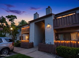 606 Lindsey Ct, Marlton, NJ 08053
