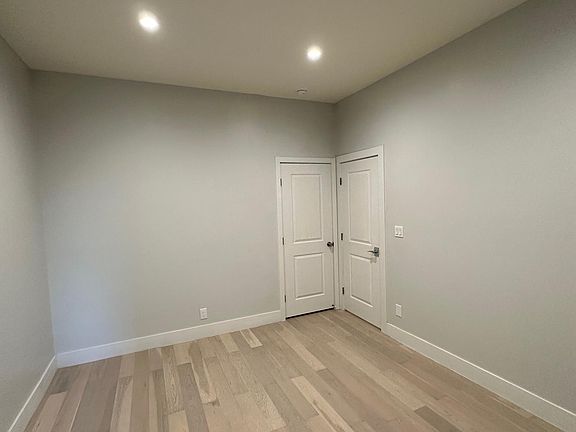 4th image of 1450 20th Ave