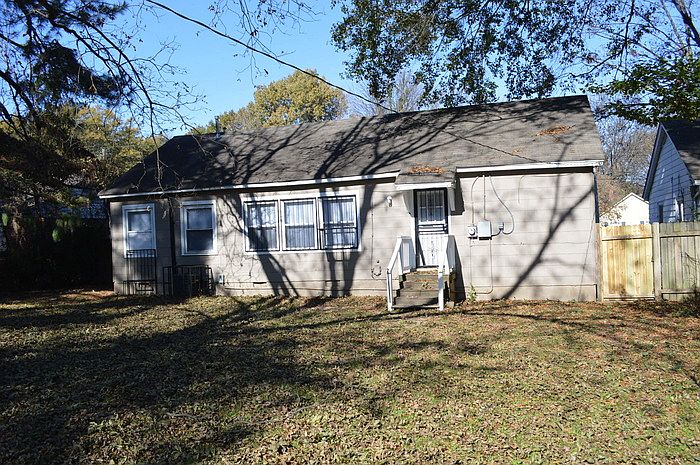 2nd image of 3885 Philsdale Ave
