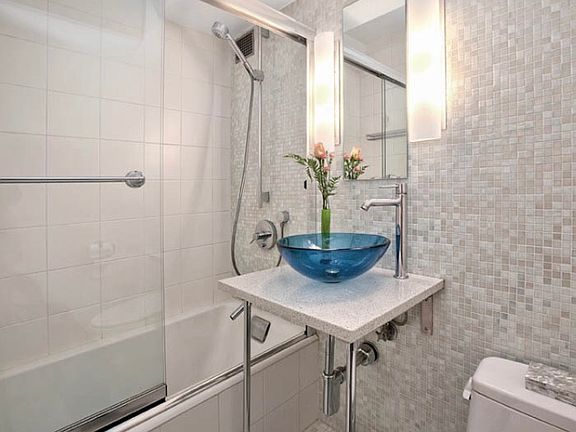 4th image of 415 E 52nd St APT 9AA