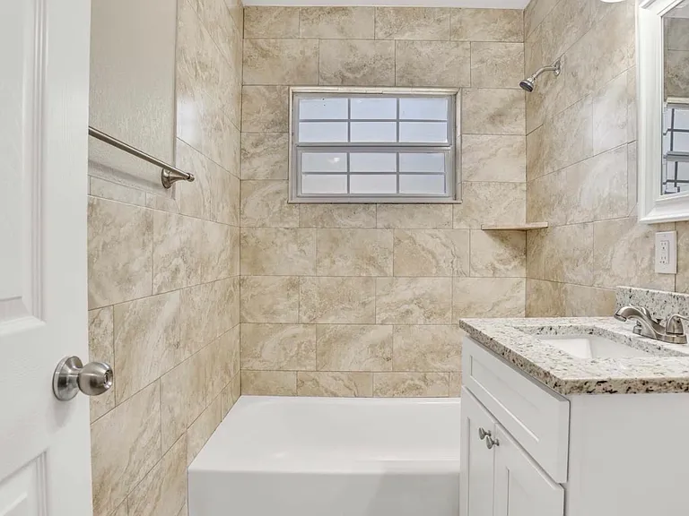 6215 Melbourne Ave — Photo 9