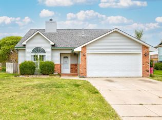 740 E Plantation Rd, Maize, KS 67101