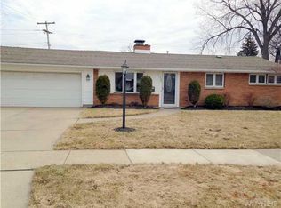 137 Burnside Dr, Tonawanda, NY 14150