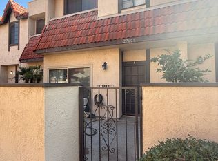 27609 Nugget Dr APT 4, Santa Clarita, CA 91387