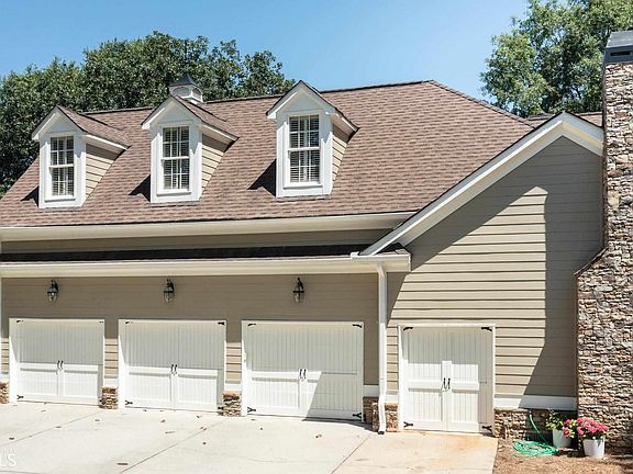 3rd image of 565 Birkdale Dr