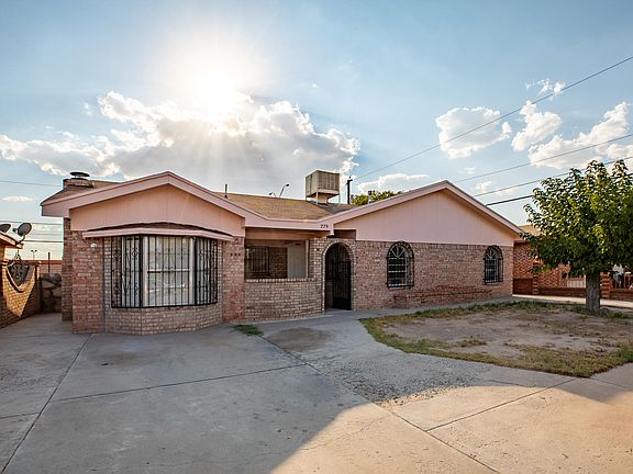 3rd image of 279 Romeria Dr