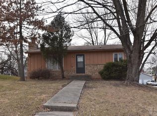616 S 17th St, Centerville, IA 52544