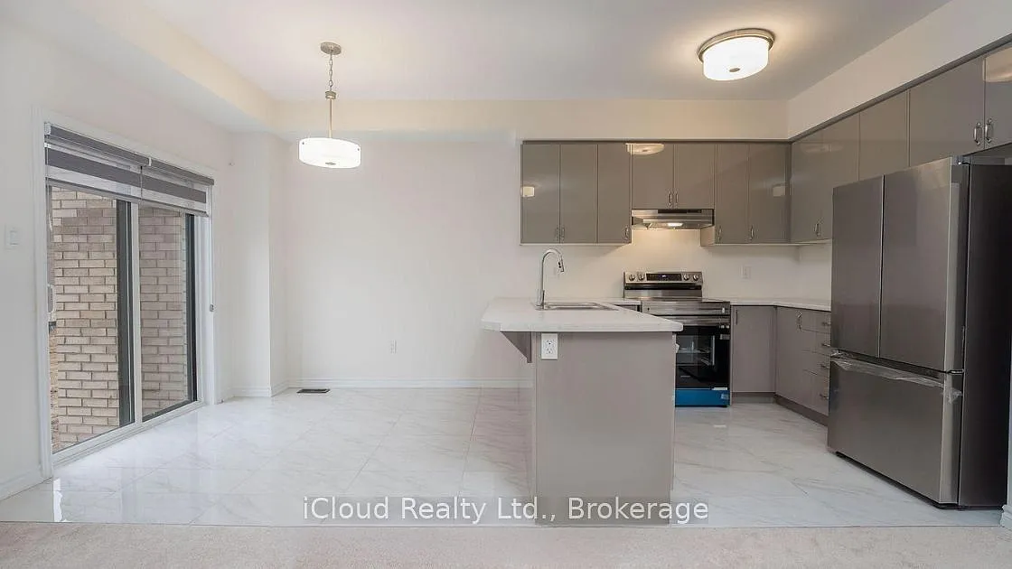 3 bed, $2,500 — Photo 4
