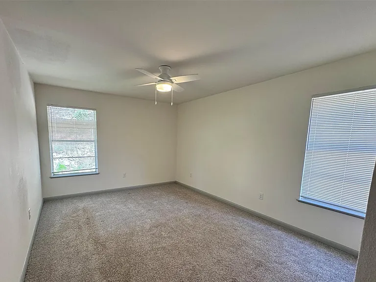 5811 Highland Hills Dr — Photo 28