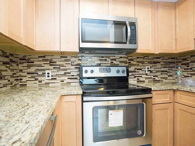 200 Central Ave #B5 — Photo 6