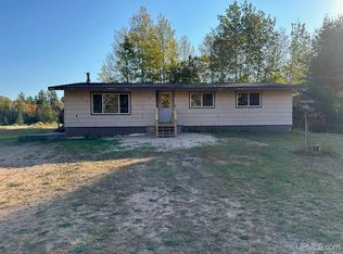 174 Valley Rd, Negaunee, MI 49866