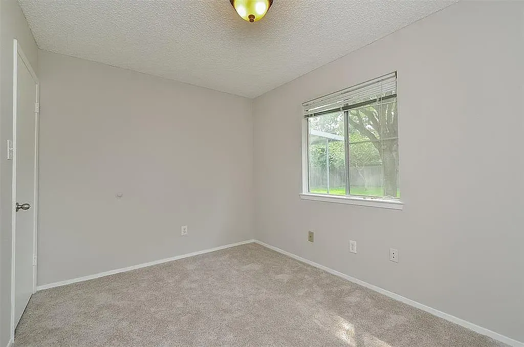 3 bed, 1332 sqft, $1,800 — Photo 4