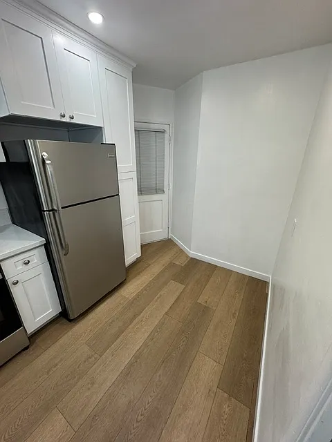 2 bed, 900 sqft, $2,775 — Photo 3