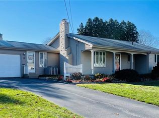 12 Hibiscus Dr, Cranston, RI 02920