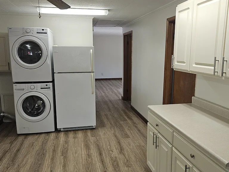 415 N Jefferson St — Photo 4