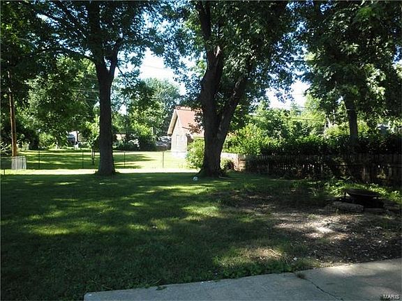 2nd image of 9712 Lilly Jean Dr
