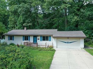 4046 Stow Rd, Stow, OH 44224