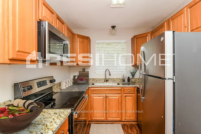 6528 Bernadine St — Photo 2
