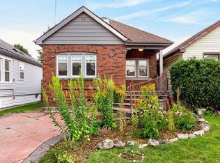 136 Weir St N, Hamilton, ON L8H 5E9