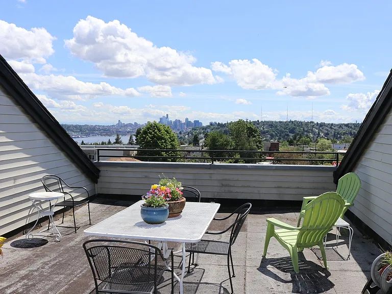 Fremont Court — Photo 49