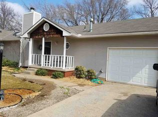 428 S Woodchuck St, Wichita, KS 67209
