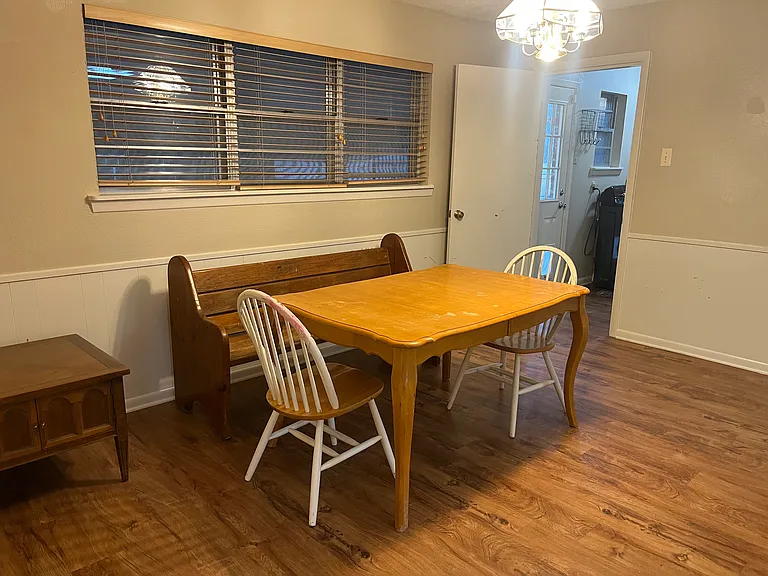 1506 Elizabeth St — Photo 9