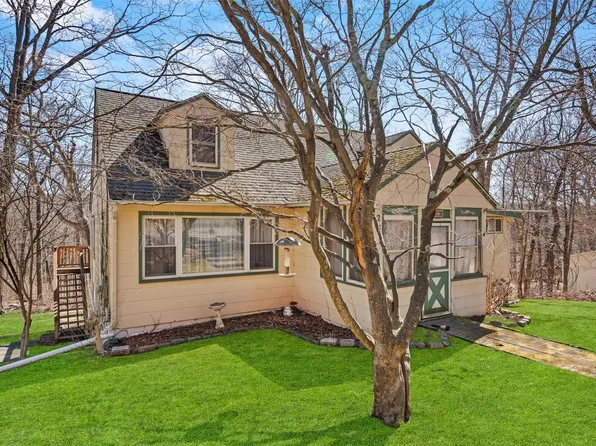 25 Woodward Terrace, Central Valley, NY 10917