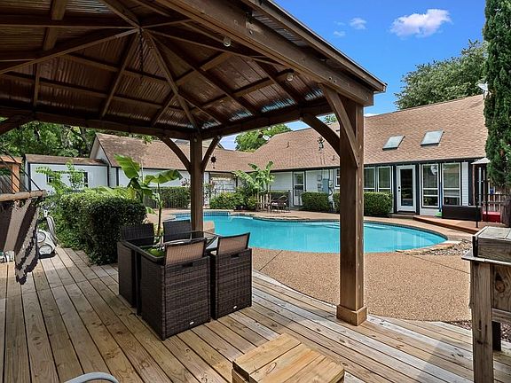 2nd image of 2708 Wolff Dr