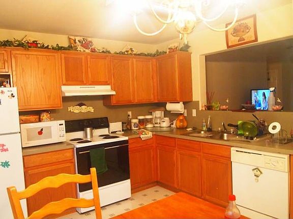 Kitchen/living