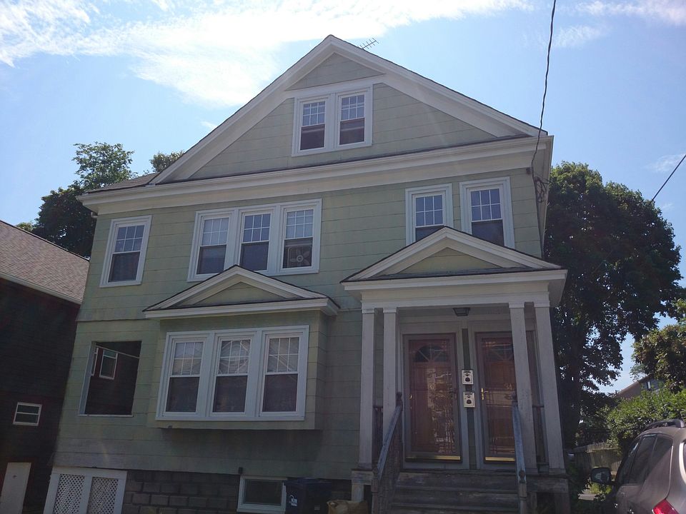 2nd image of 32 Mercier Ave