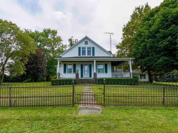 8411 W Division Rd, Williamsport, IN 47993