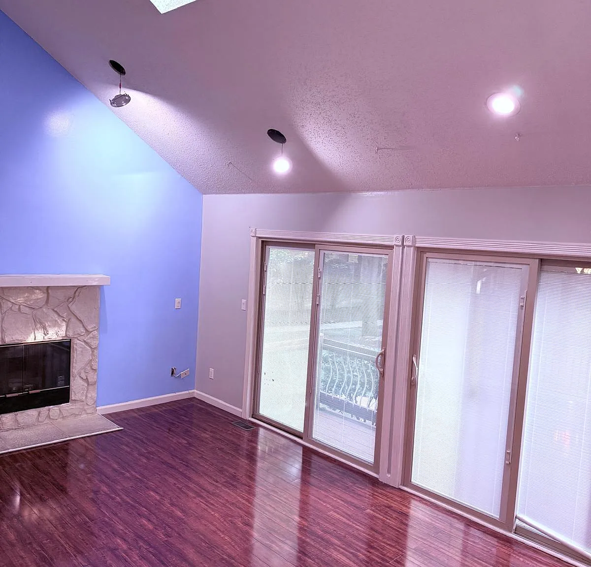 2 bed, 2.5 bath, 1604 sqft, $3,200 — Photo 2