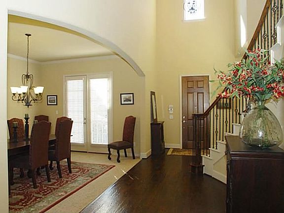 4th image of 1008 Saint Mark Dr