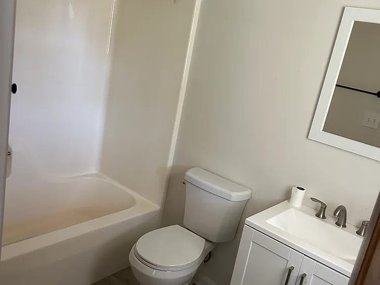 2801 Longfellow Ct SW — Photo 8