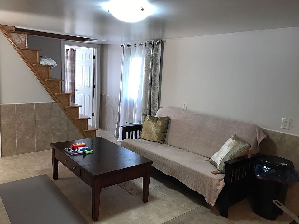 1st image of 624 Hunter Ave