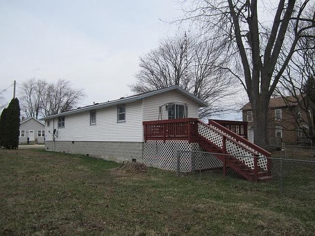 2nd image of 526 N 2nd St