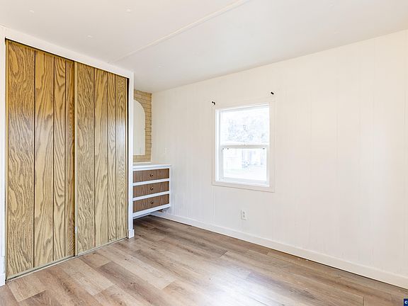 5th image of 1010 Geary St SE Unit 1
